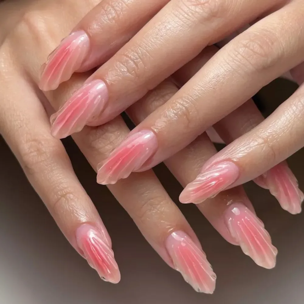 Mẫu nail sơn màu san hô.