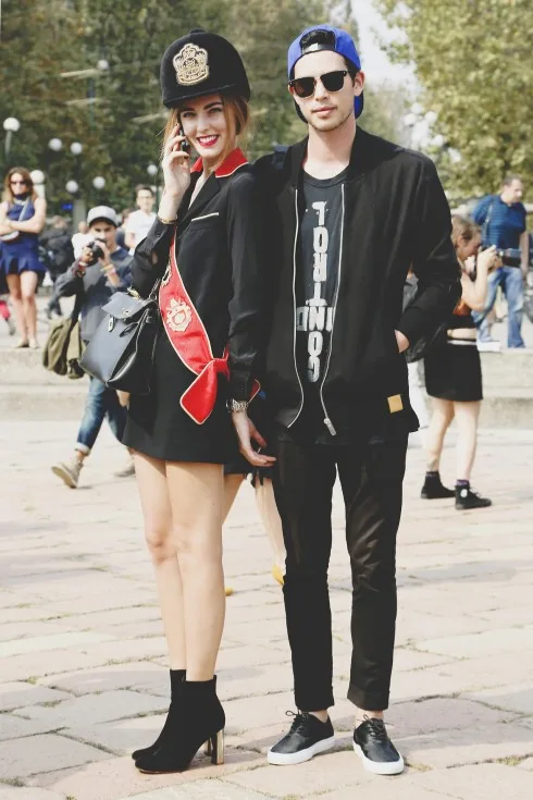 Cặp đôi Ferragni và Andrew Arthur cá tính trên đường phố Cặp đôi Ferragni và Andrew Arthur cá tính trên đường phố