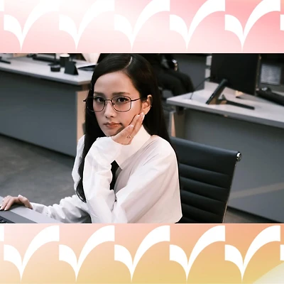 Jisoo - mỹ phẩm văn phòng