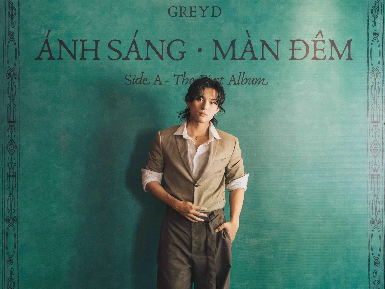 Grey D