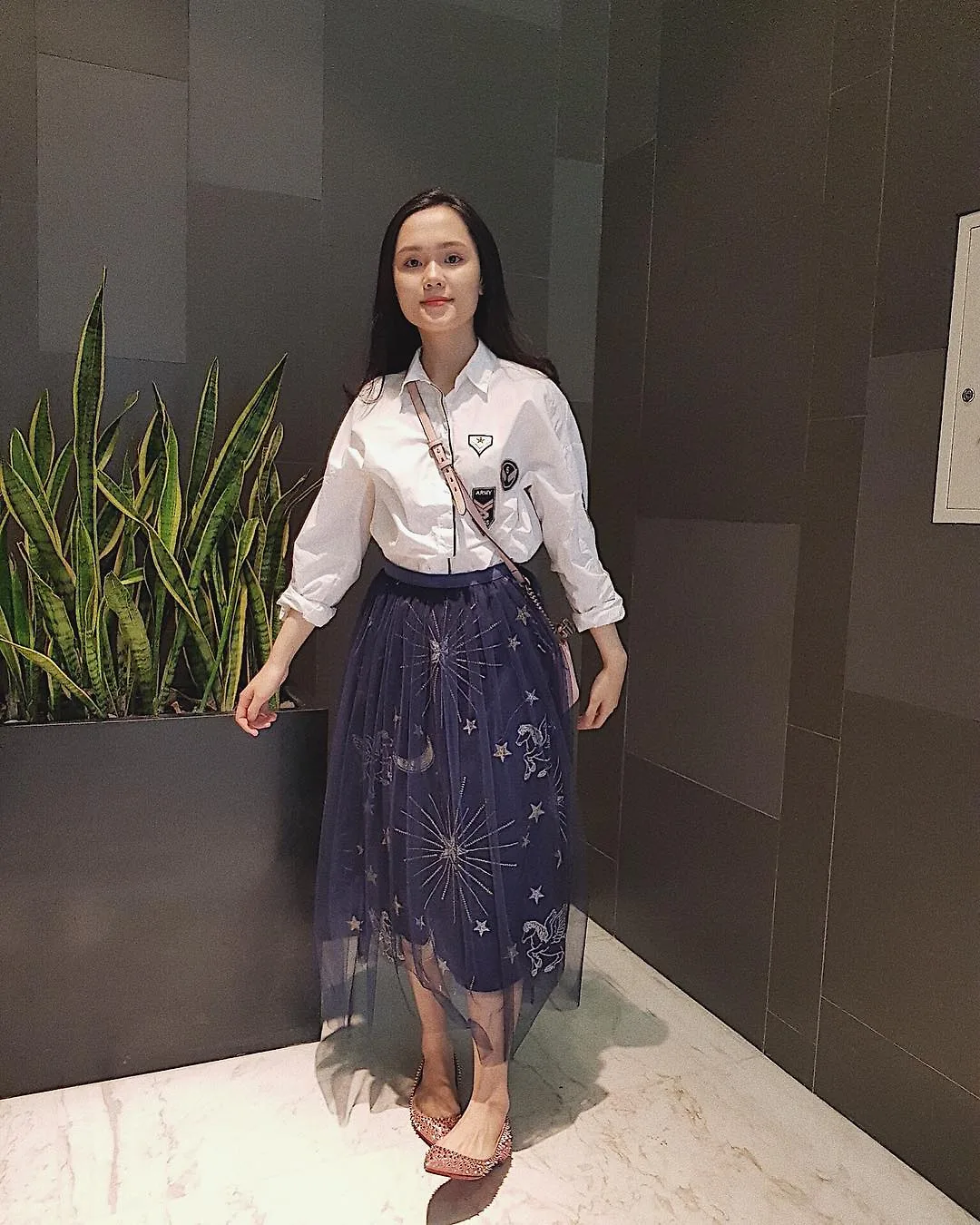 phong cách thời trang bạn gái cầu thủ u23