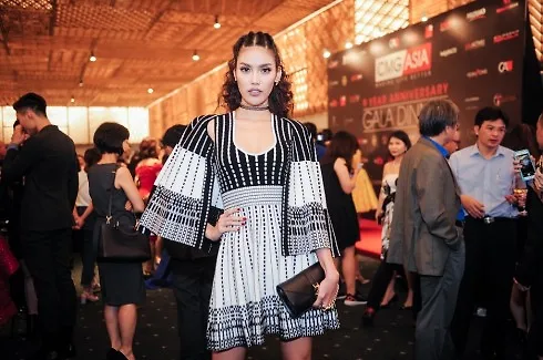 Đại tiệc kỷ niệm 9 năm của Tập đoàn CMG.ASIA - Đại tiệc của người nổi tiếng - lan khuê