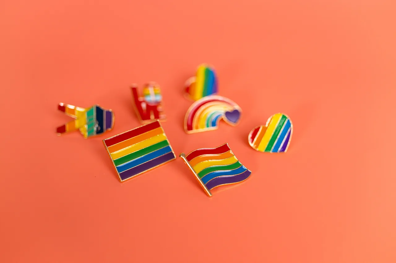 Món quà tháng tự hào LGBTQ+
