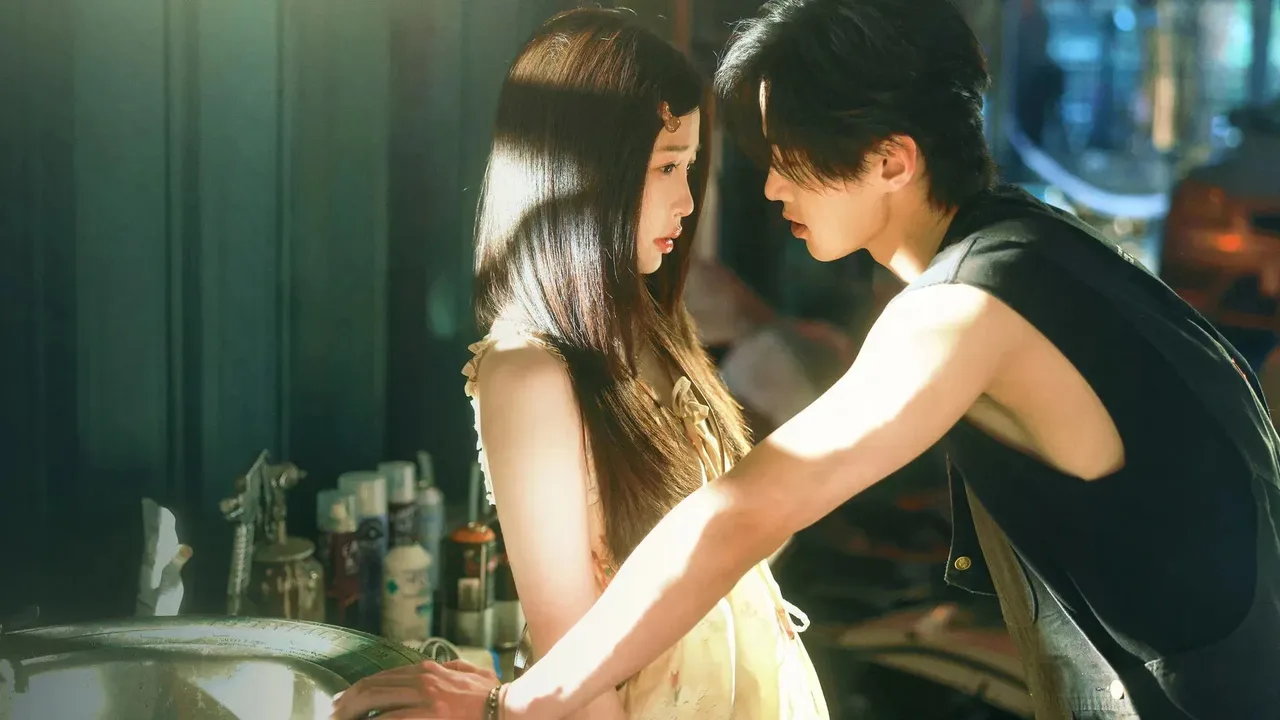 Ngu Thư Hân gây tranh cãi vì diễn xuất trong "Song Quỹ".