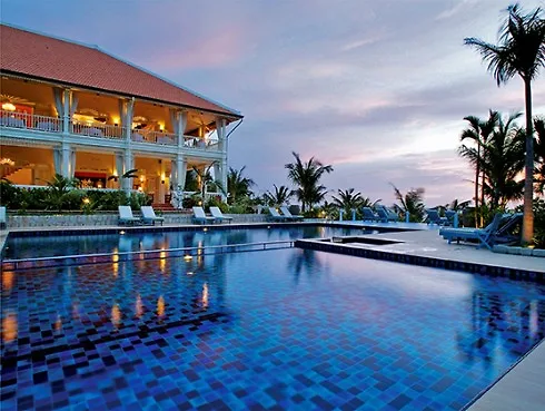 main view - La Veranda - biểu tượng của dòng kiến trúc resort Indochine quý phái – ngày một cuốn hút lòng người theo thời gian.