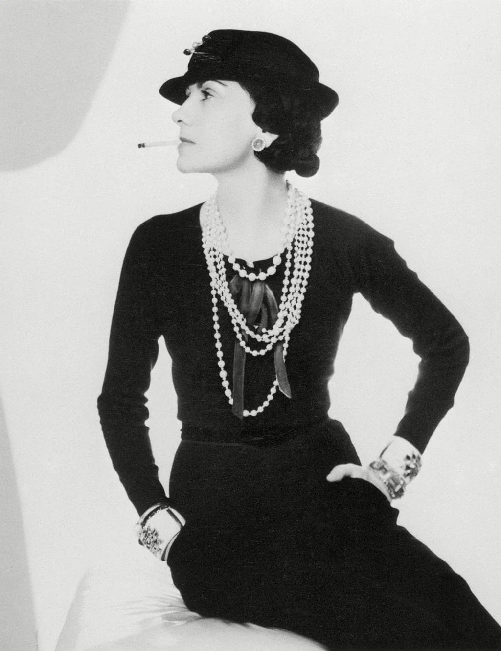 Coco Chanel đầm đen little black dress