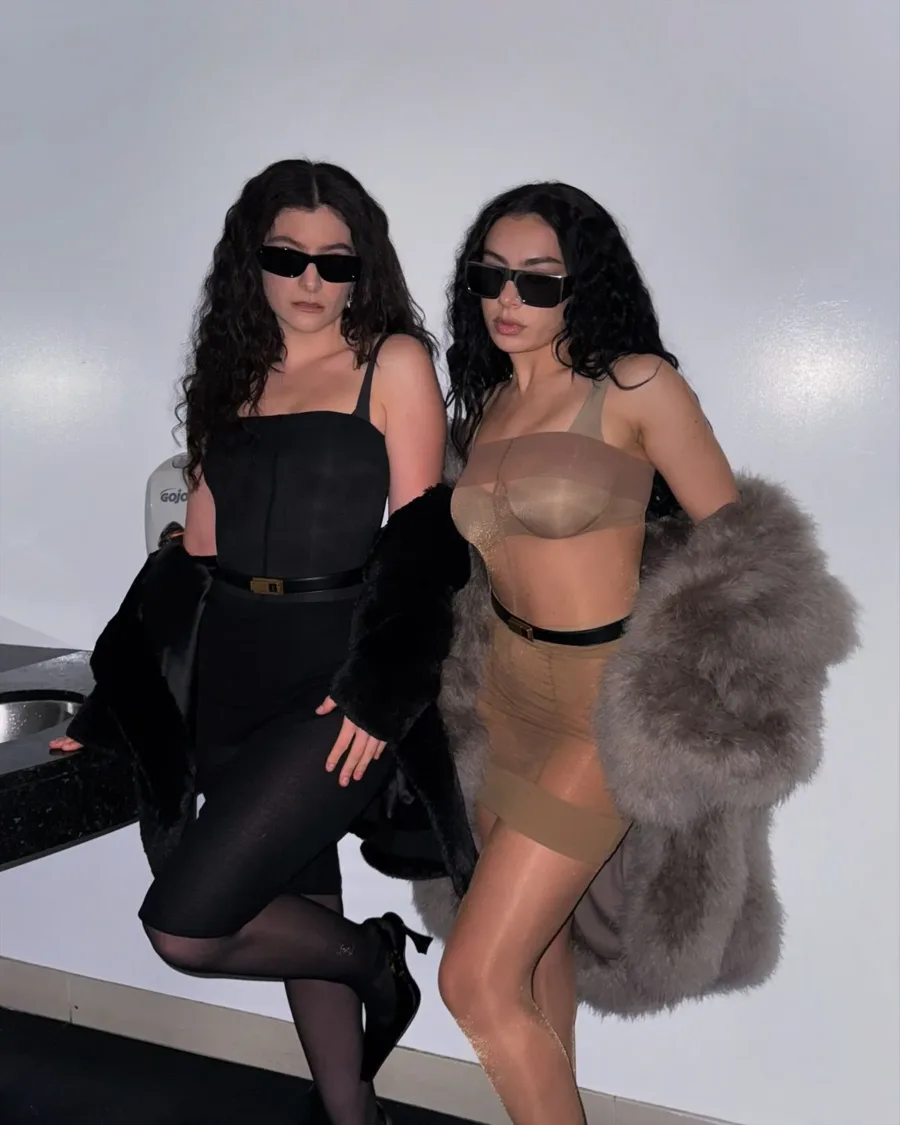 Thời trang Charlie XCX