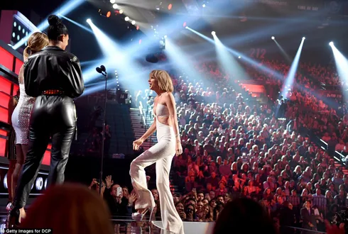 Taylor Swift tại Lễ trao giải Billboad 2015