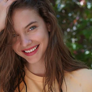 Trang điểm mỏng nhẹ và tự nhiên với tinted moisturizer