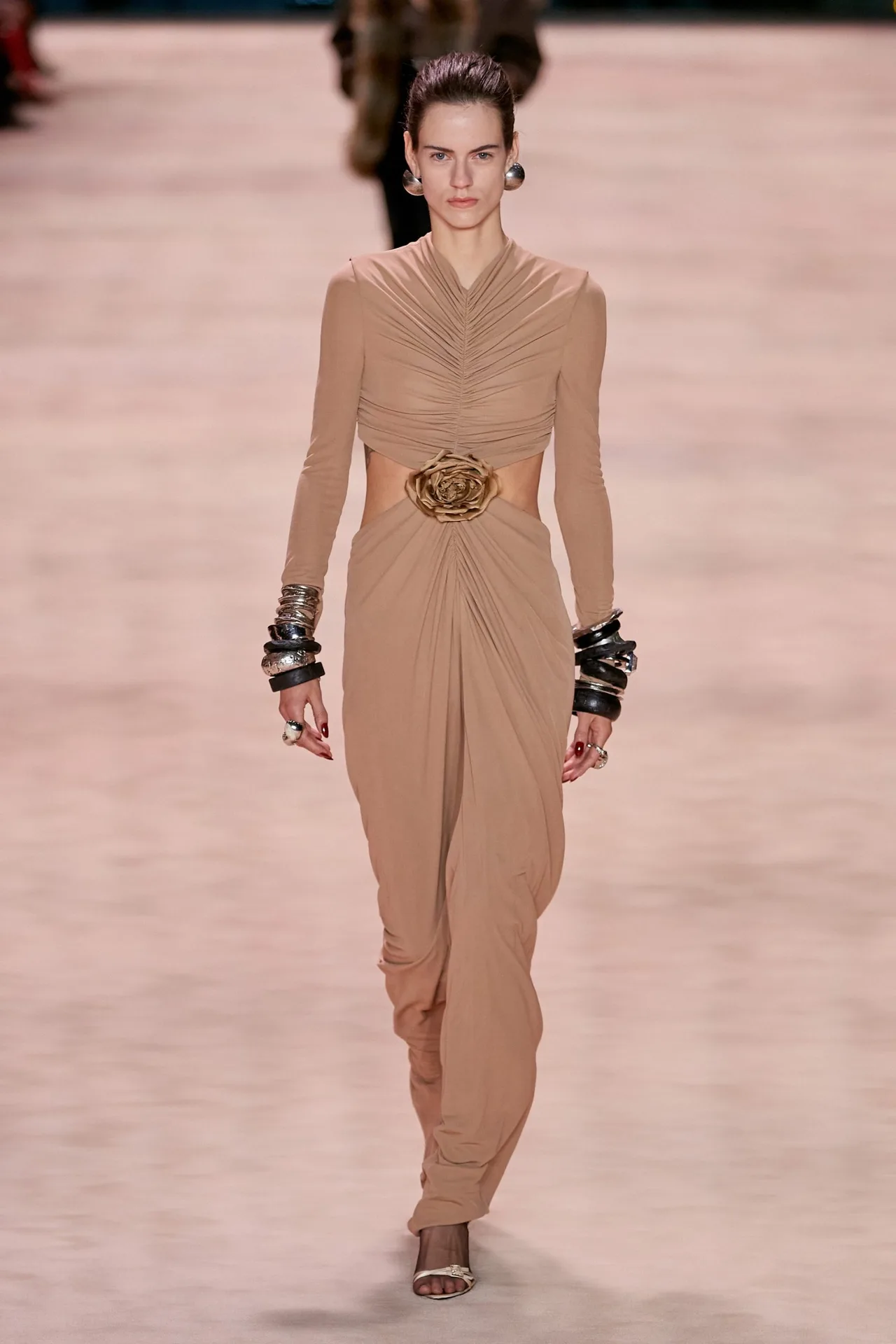 Saint Laurent ready-to-wear mùa Đông 2022 Look 22