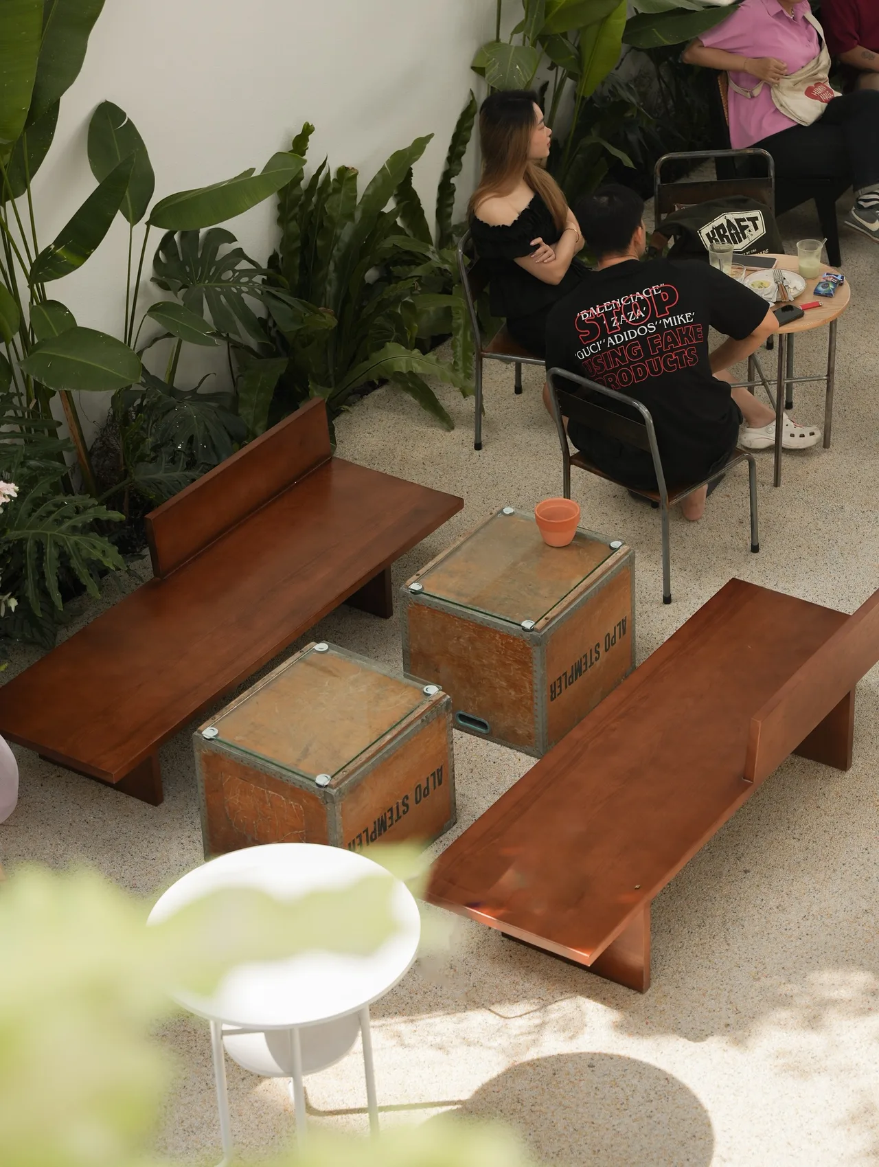 Địa điểm tháng 10 - Auvery Café