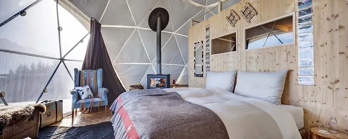 Mọi chi tiết nội thất trong từng "pod" đều mang lại cảm nhận tinh tế với đầy đủ giường ngủ king size, phòng tắm, lò sưởi, và ban công.