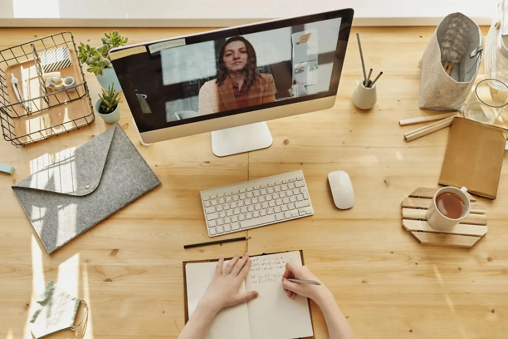 Màn hình laptop lớp học online