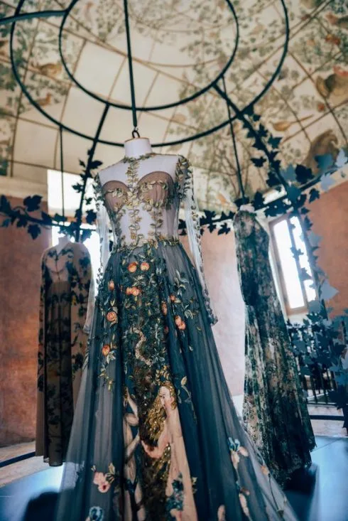 Haute Couture - Thế giới thời trang xa hoa, khốc liệt bậc nhất - ELLE VN
