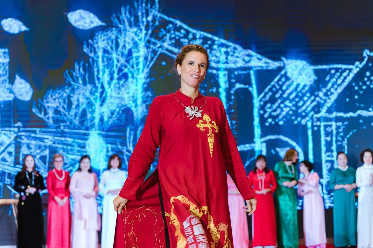 sự kiện gặp gỡ mùa Thu