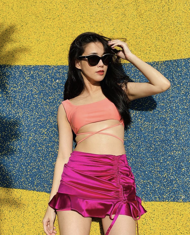crop top dây chéo eo