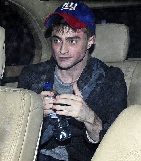 Daniel radcliffe tiều tụy thấy rõ khi anh trong giai đoạn nghiện rượu nặng.