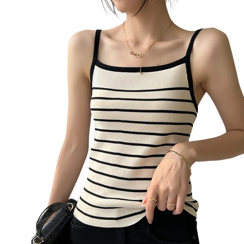 ELLE Linh (11).png