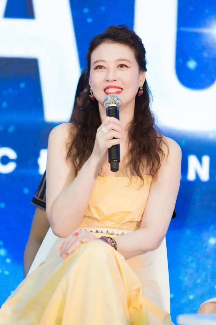châu hải my sắc đẹp hành động