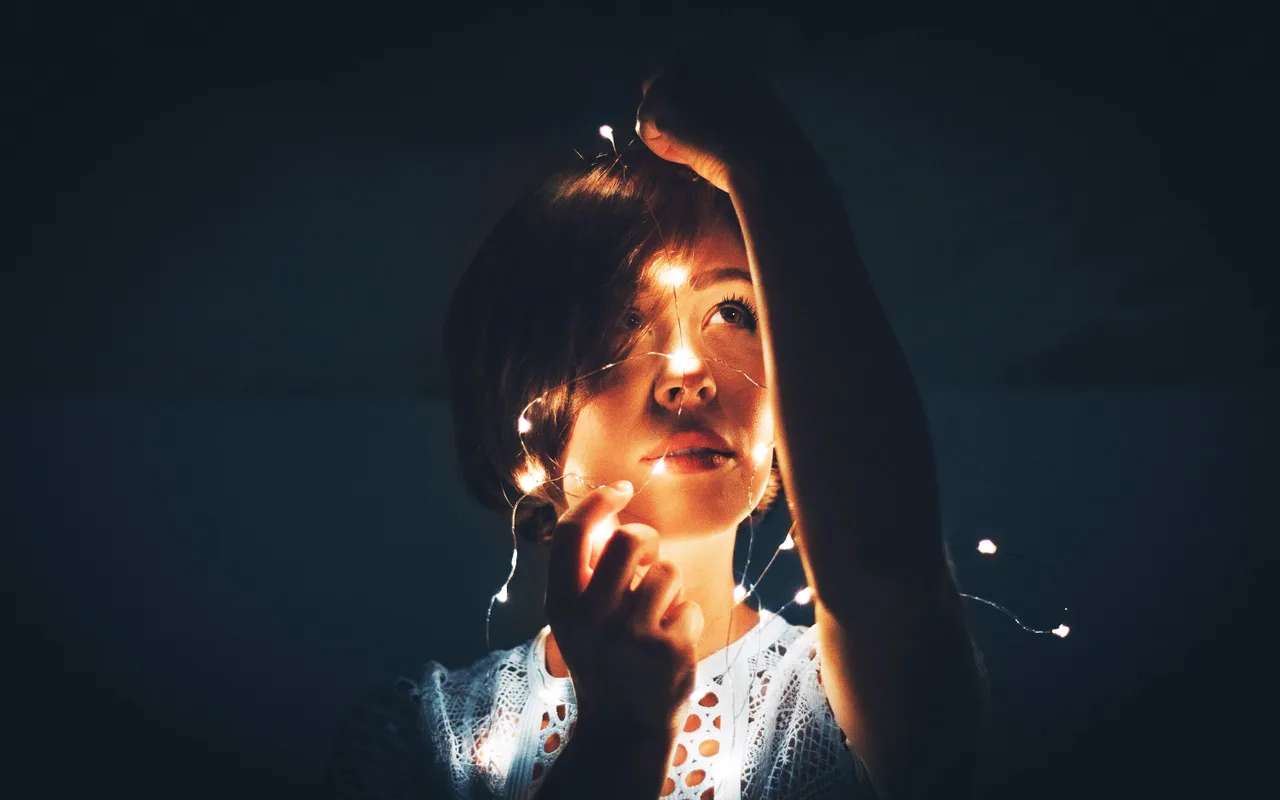 cô gái lấp lánh