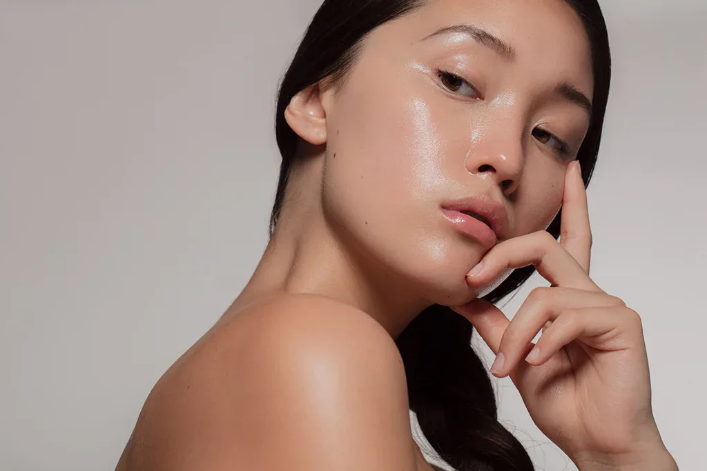 Slow Aging - Tái định nghĩa nhận thức để chấp nhận về quá trình lão hóa da tự nhiên Slow Aging - Tái định nghĩa nhận thức để chấp nhận về quá trình lão hóa da tự nhiên