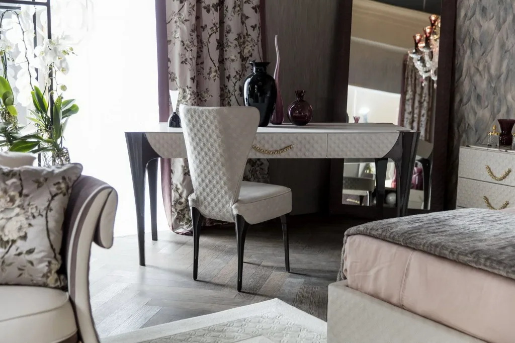 Bộ bàn ghế Trocadero – Thương hiệu Colombostile