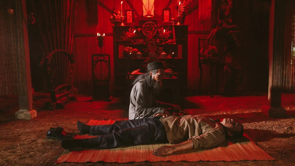 Victor Vũ và câu chuyện cảnh báo mang tên bùa ngải 2