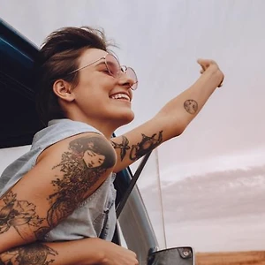 Cách chăm sóc hình xăm để vết thương mau lành và giữ màu bền đẹp