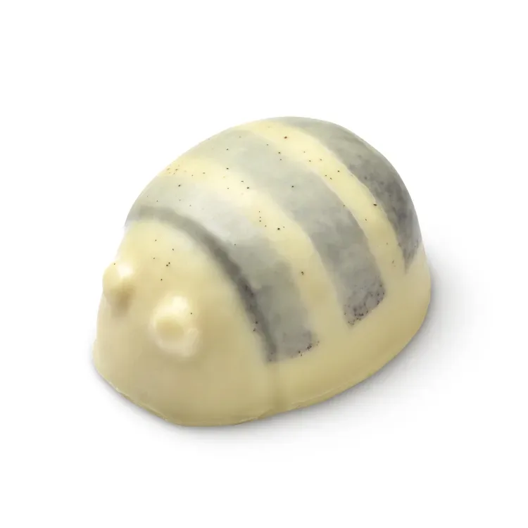 Soap tẩy tế bào chết Lush giúp da được cấp ẩm. Soap tẩy tế bào chết Lush giúp da được cấp ẩm.