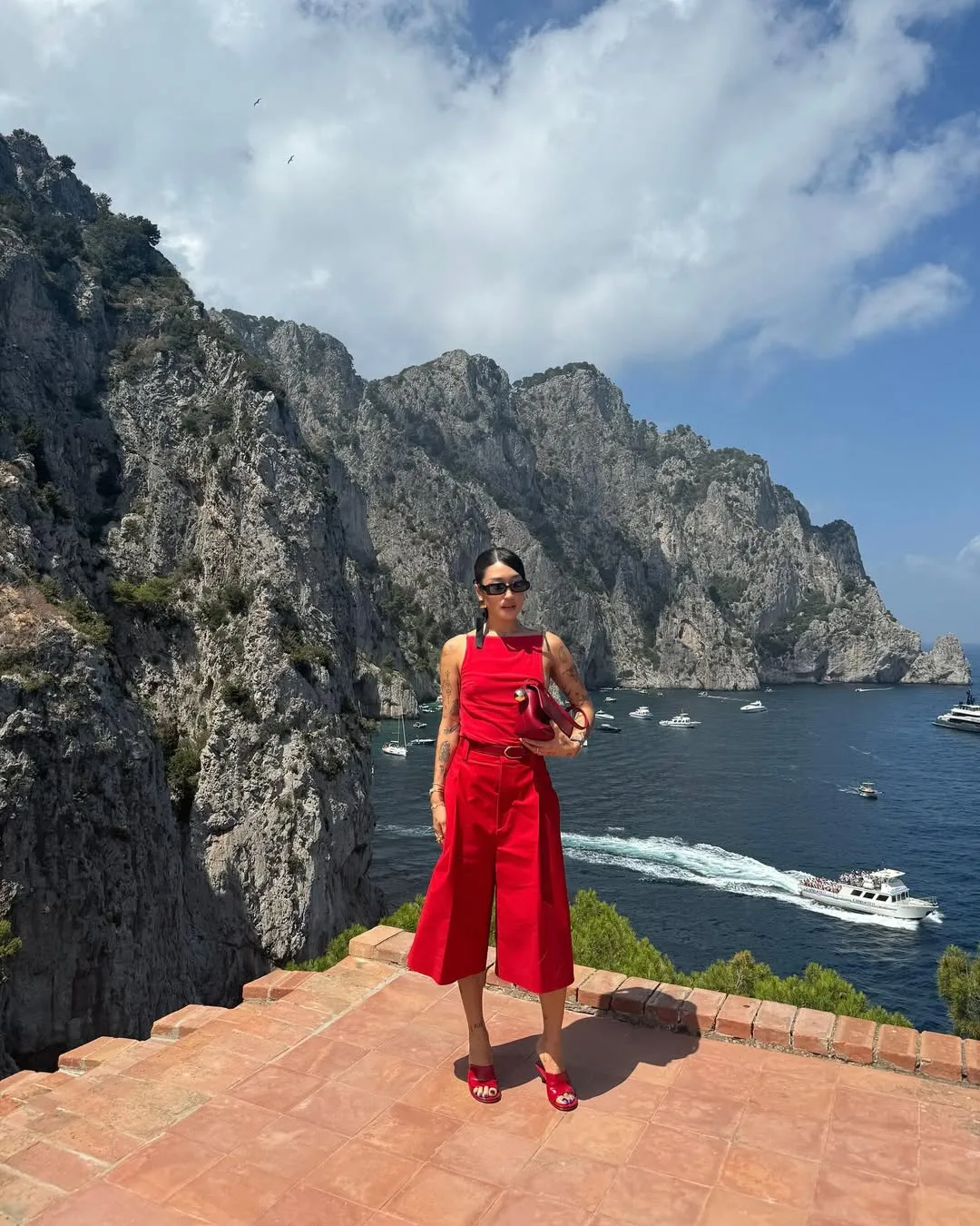 thời trang dj peggy gou quần lửng