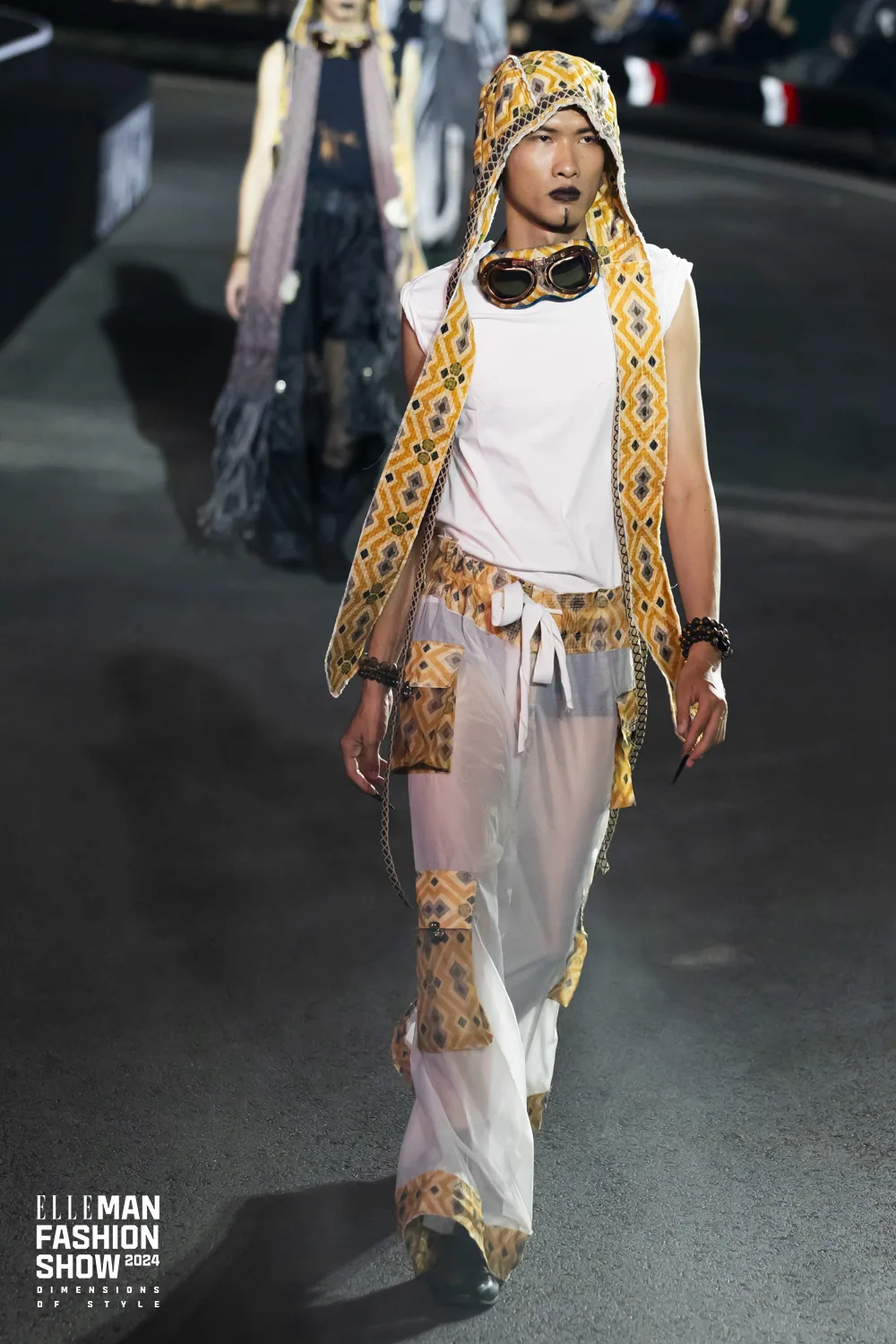 quần voan xuyên thấu elleman fashion show