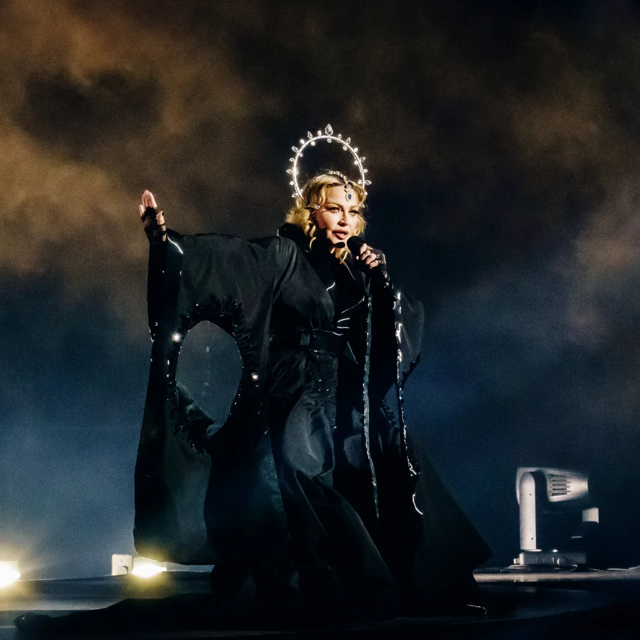 Justin Bieber, BTS, Madonna và Shakira đổ bộ Halftime Show đầu tiên trong lịch sử World Cup