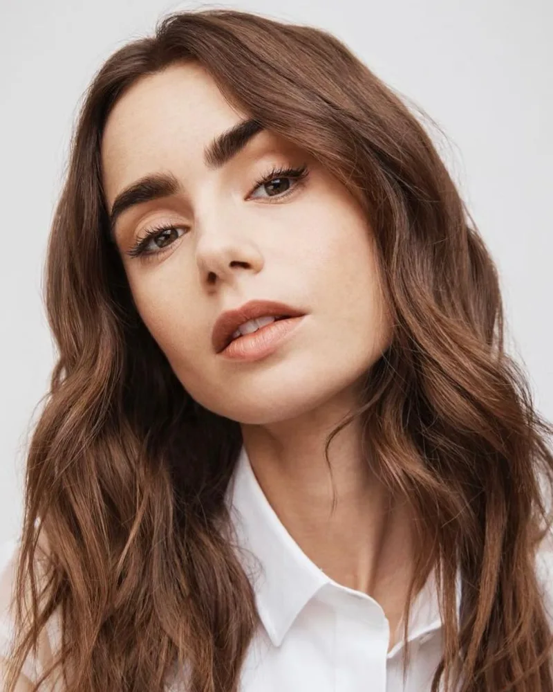 Lily Collins xuất hiện với thần thái thu hút. Lily Collins xuất hiện với thần thái thu hút.