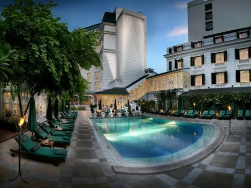 Khách sạn còn được ví von là một "resort" xanh mát giữa lòng thủ đô.