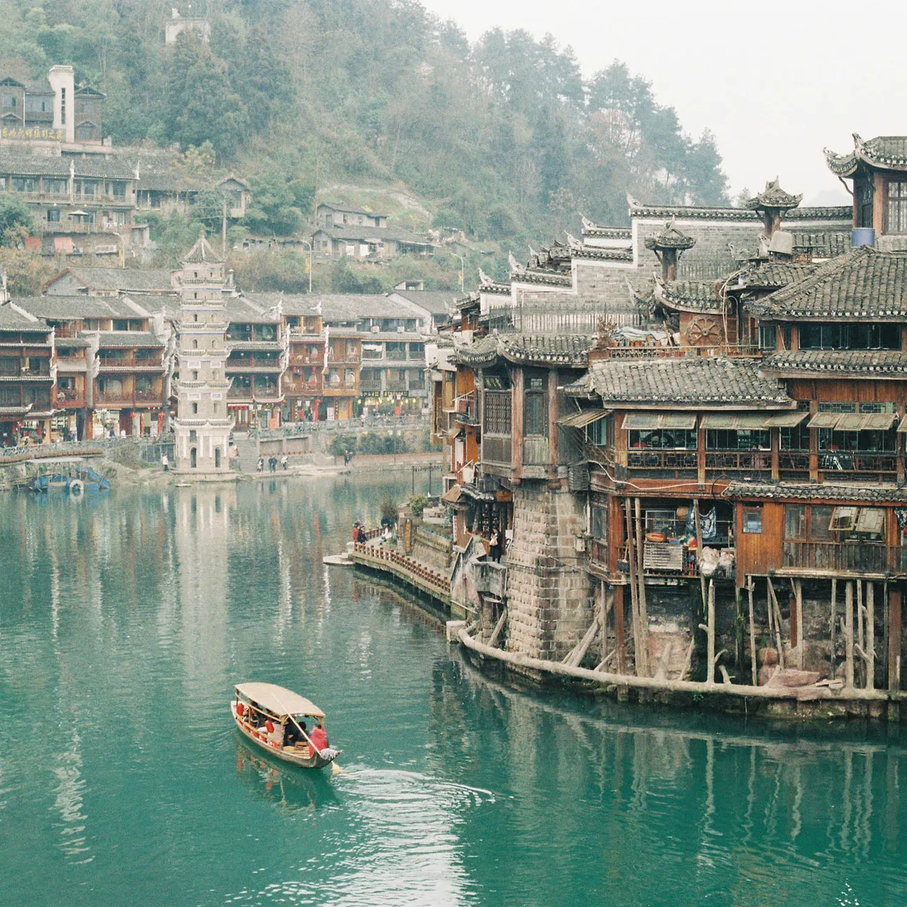 phượng hoàng cổ trấn