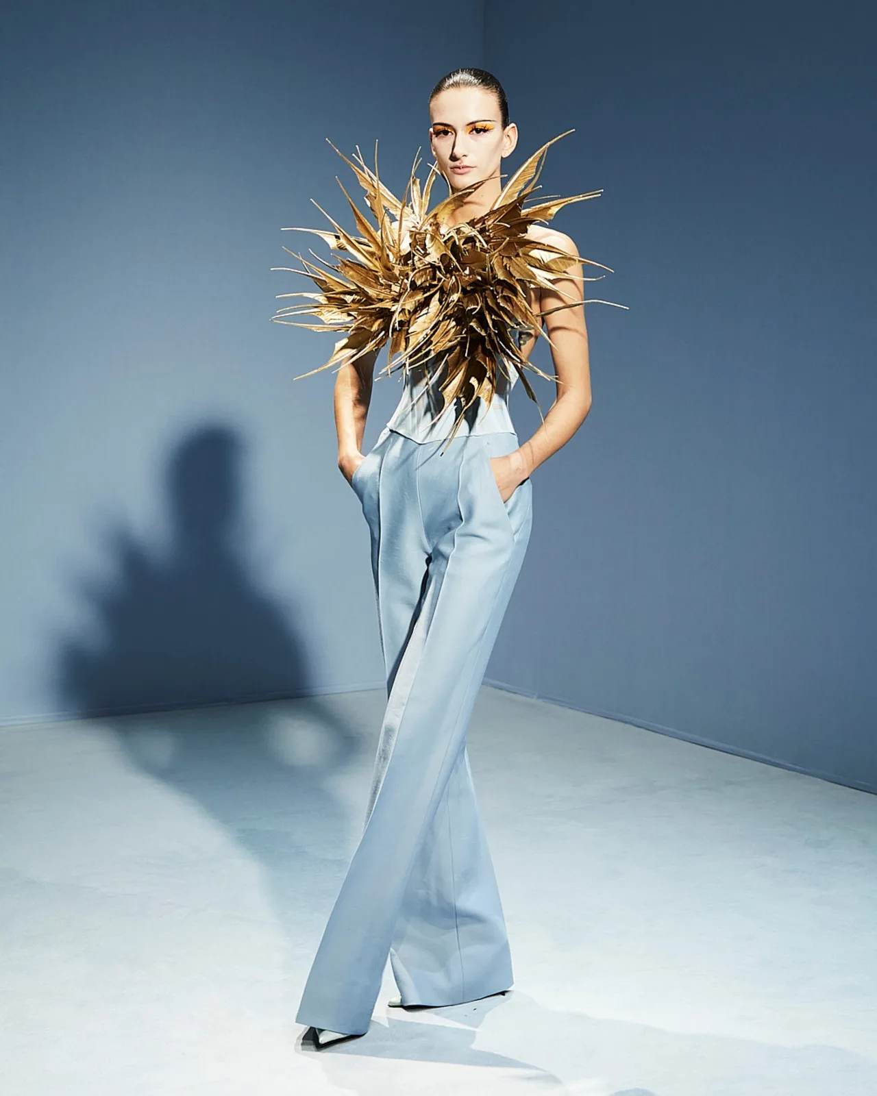 thiết kế lông vũ từ jean paul gaultier