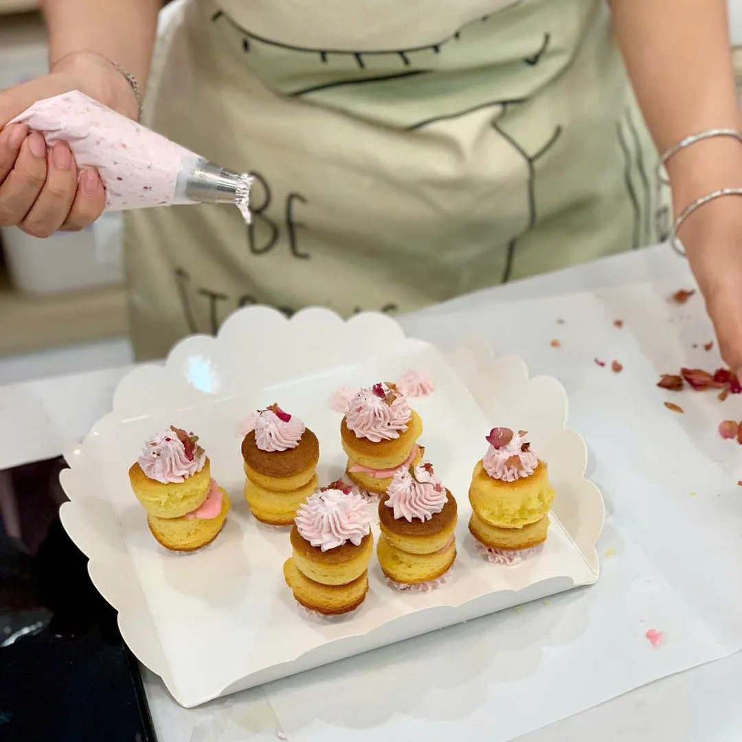 trải nghiệm làm bánh cupcake cho cặp đôi