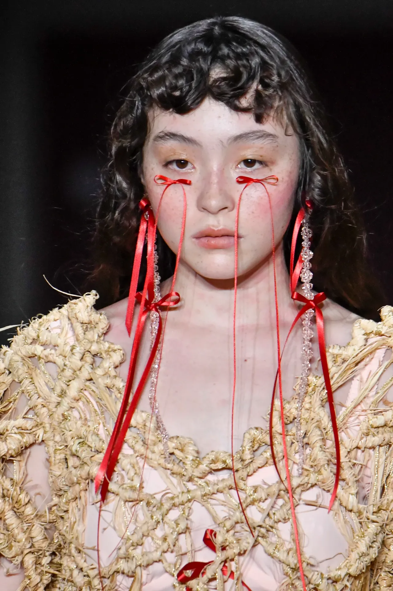 simone rocha nuoc mat ruy bang