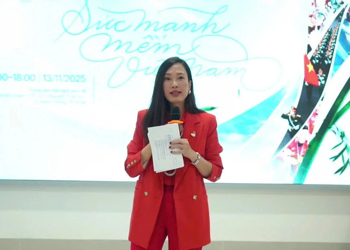 Sophie trình bày quan điểm ở phiên động não tại "Diễn đàn Thời khắc Việt 2025"
