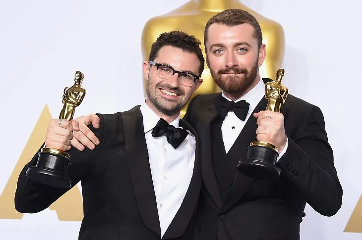 Sam Smith chia sẻ thẳng thắn về quá khứ khi là người đồng tính - ELLE Việt Nam