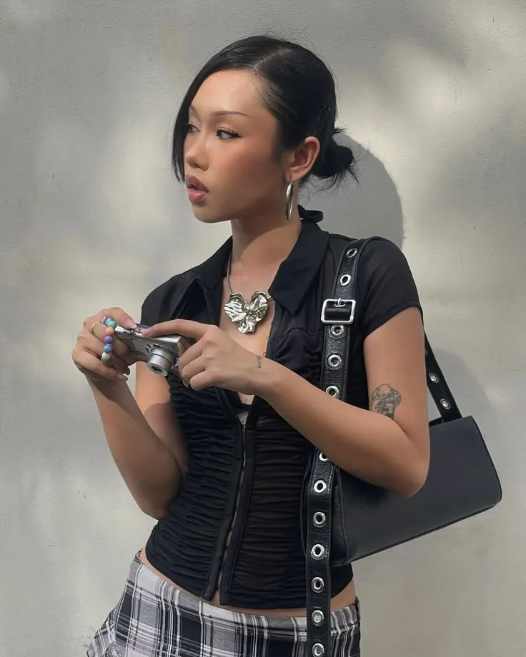 kenza gregoire phong cách gothic chic