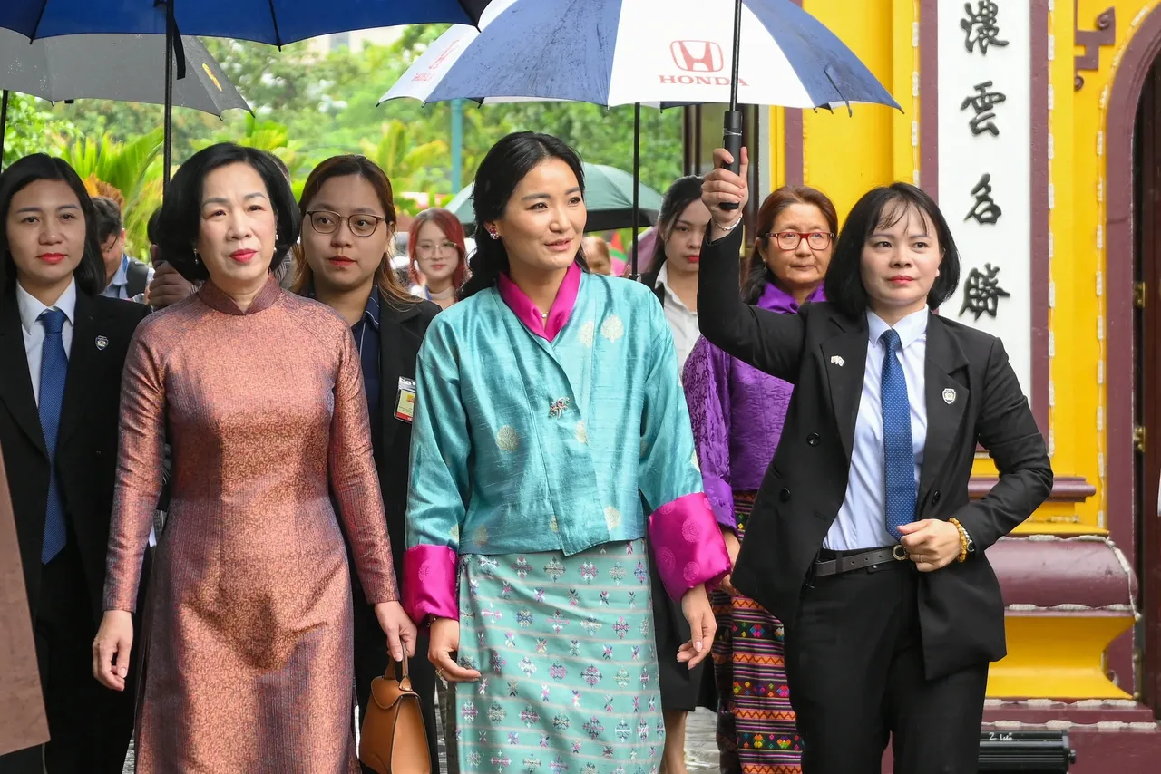 Hình ảnh Hoàng hậu Bhutan ghé thăm Việt Nam.