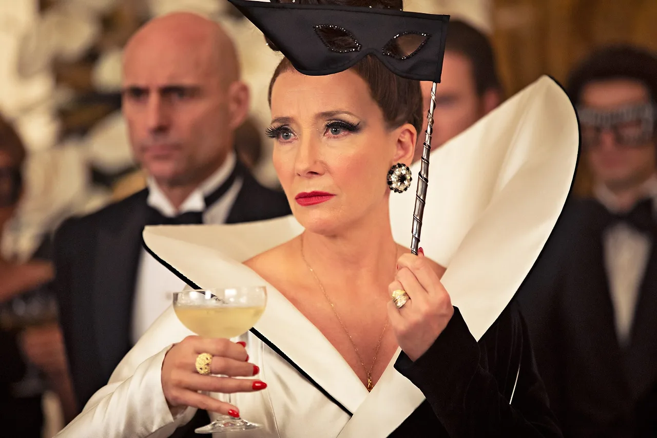 Baroness von Hellman phim Cruella