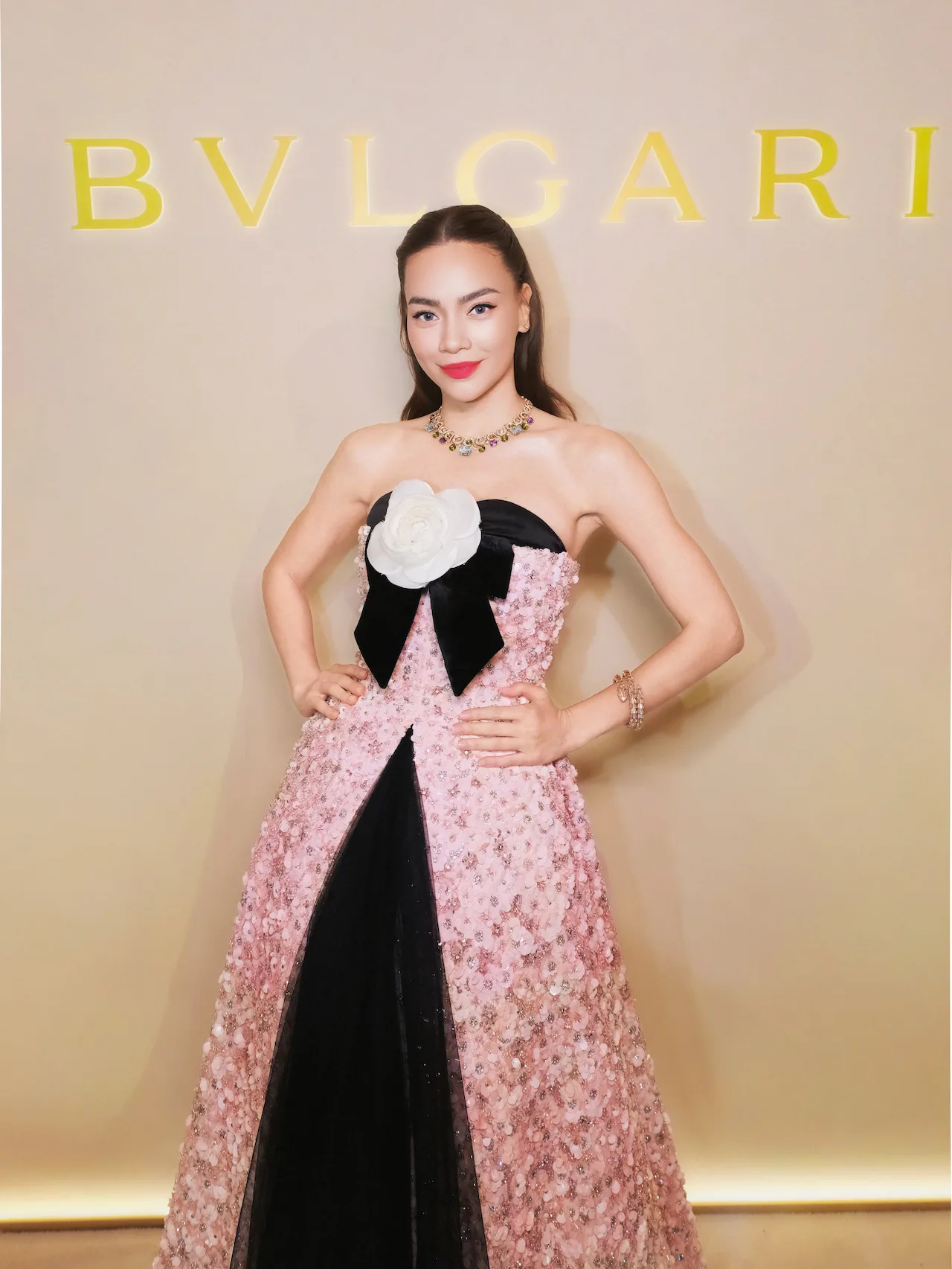 Hồ Ngọc Hà tại Model Show thuộc khuôn khổ Bvlgari High Jewelry Trunk Show 2026 tại Singapore