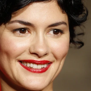 Màu son đẹp-Audrey Tautou.