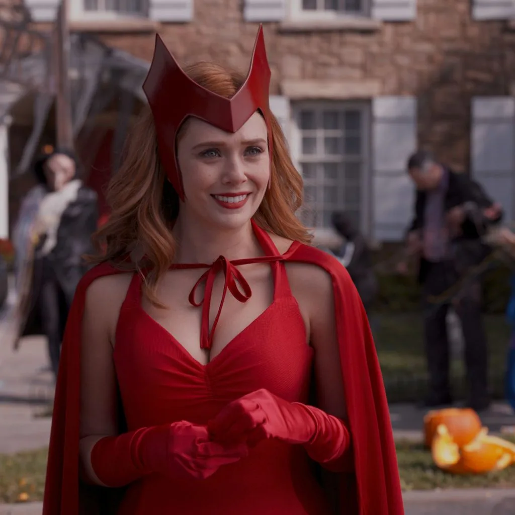 hóa trang halloween thành wanda vision hóa trang halloween thành wanda vision