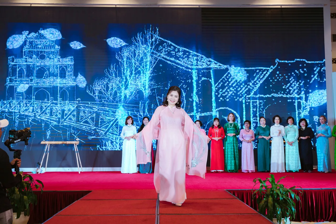 sự kiện gặp gỡ mùa Thu
