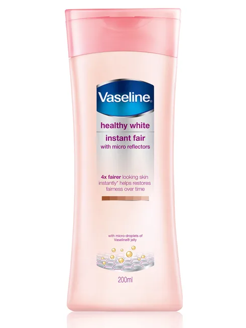 Sản phẩm gợi ý: Sữa dưỡng thể trắng da Vaseline Instant Fair giúp da sáng hơn tức thì gấp 4 lần và dưỡng trắng dài lâu với: Vi chất phản quang cho làn da sáng đều màu ngay tức thì gấp 4 lần Phức hợp dưỡng trắng Bio-Actives giúp dưỡng trắng da dài lâu từ sâu bên trong. Màng chống nắng 3 tác động bảo vệ khỏi tác hại của UVA & UVB Đã được kiểm nghiệm da liễu & An toàn cho da. Nay bổ sung các giọt VSL Jelly siêu nhỏ giúp phục hồi hư tổn từ bên trong giúp dưỡng trắng da dần lên.