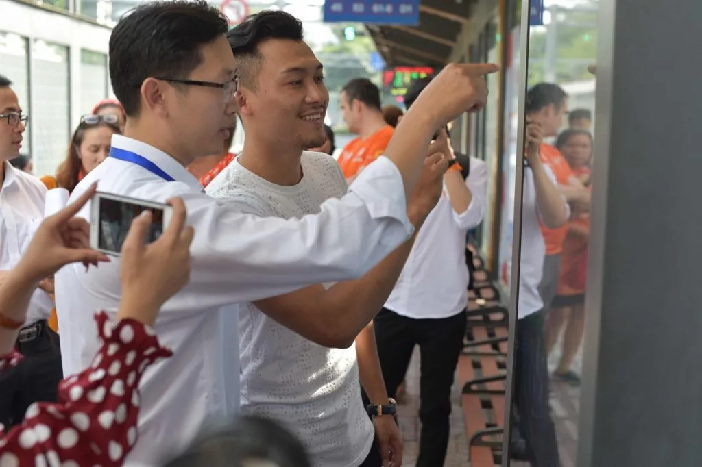 Bữa sáng Ruy băng Trắng 4