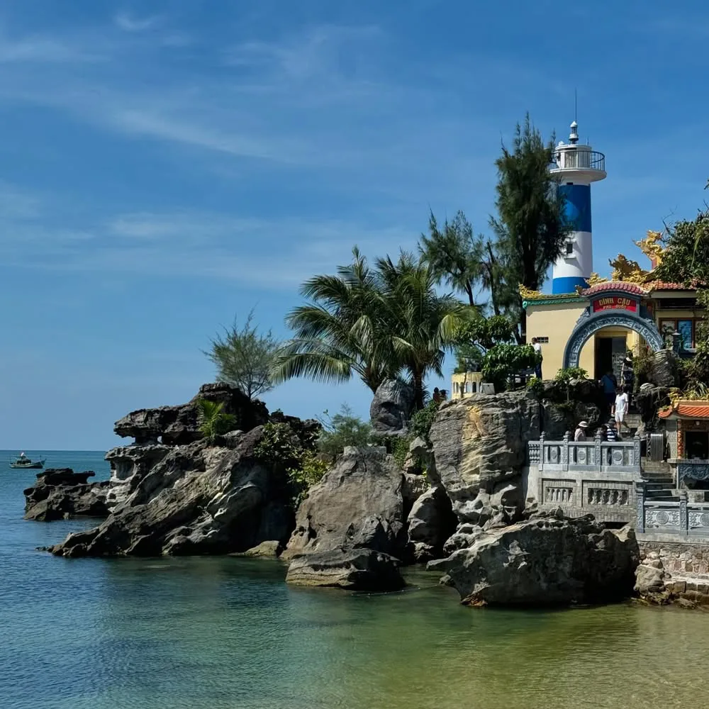dinh cậu du lịch tâm linh